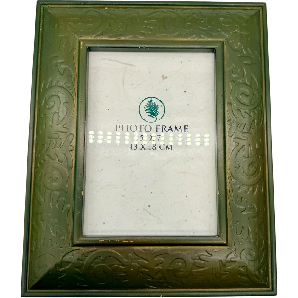 Set of 3 Embossed Wood 5x7 Photo Frames Red Green Natural Tabletop Decor Good